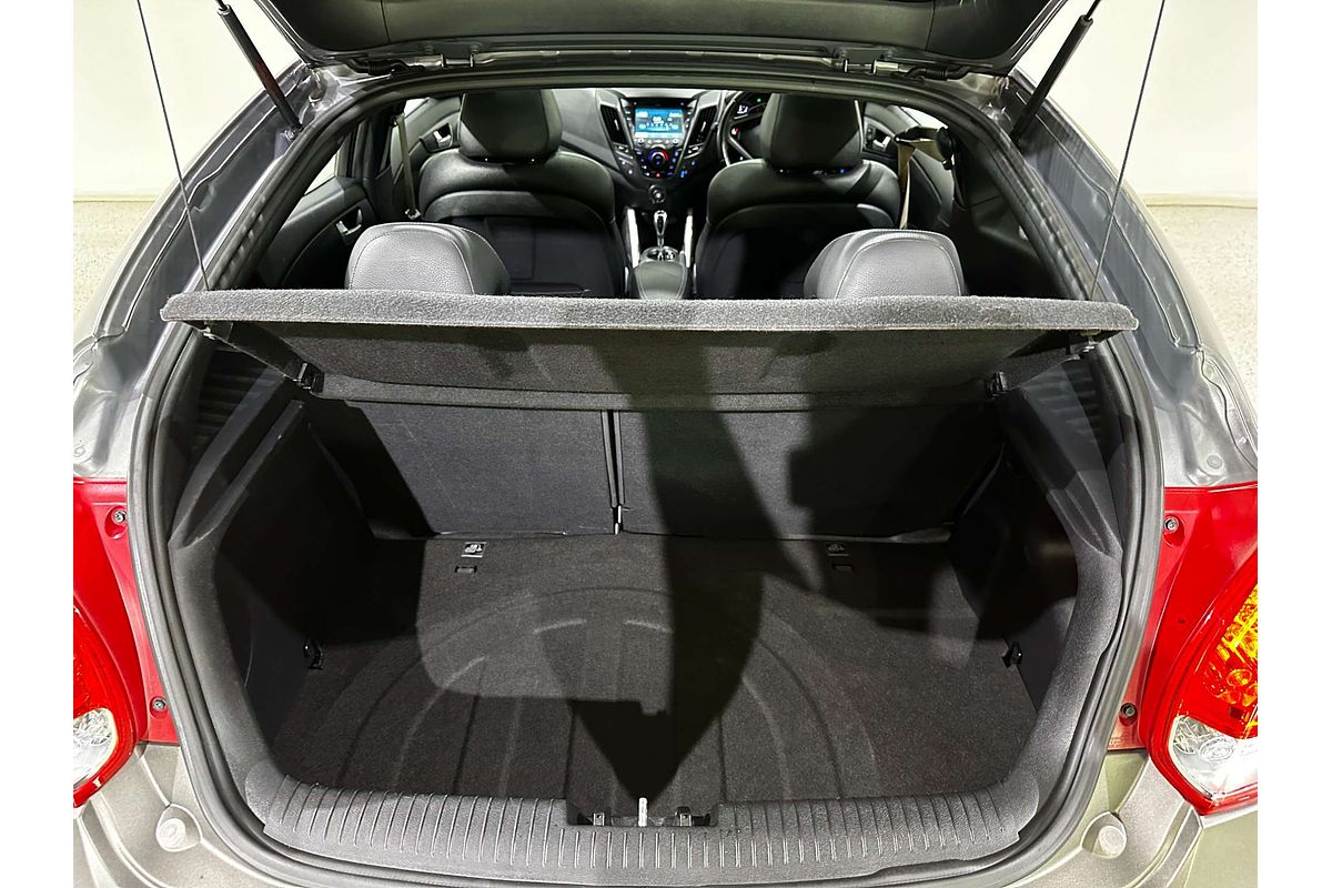 2016 Hyundai Veloster SR Turbo + FS4 Series II