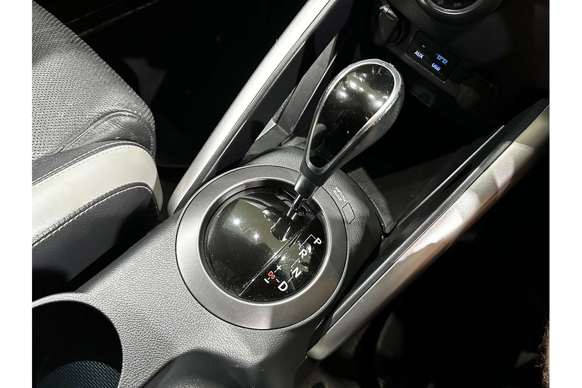 2016 Hyundai Veloster SR Turbo + FS4 Series II