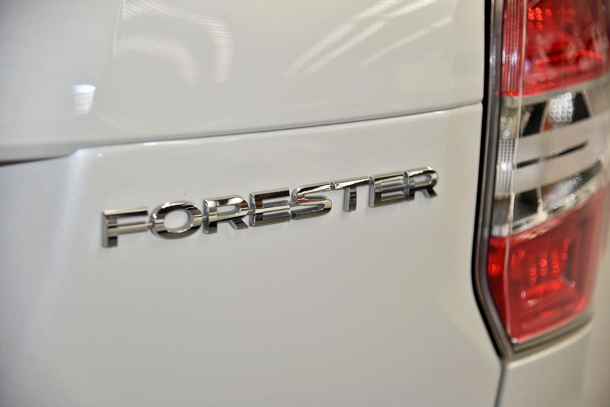 2014 Subaru Forester 2.5i-L S4