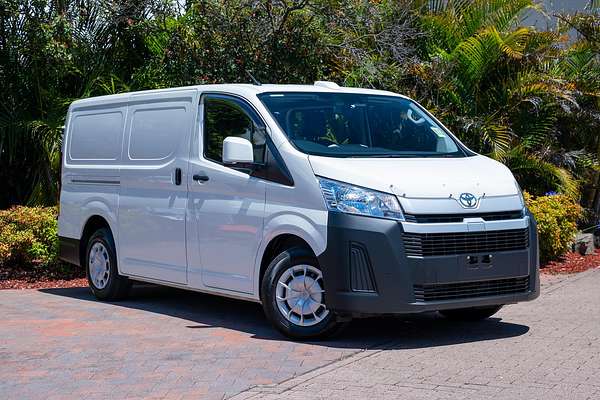2025 Toyota Hiace GDH300R LWB