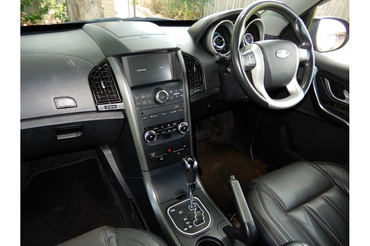 2016 Mahindra XUV500 (FWD) MY16