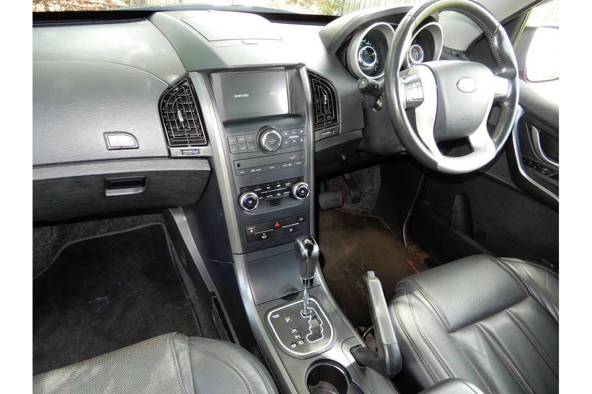 2016 Mahindra XUV500 (FWD) MY16