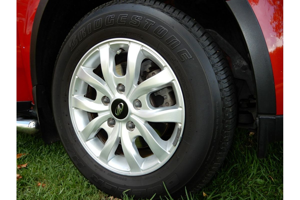 2016 Mahindra XUV500 (FWD) MY16