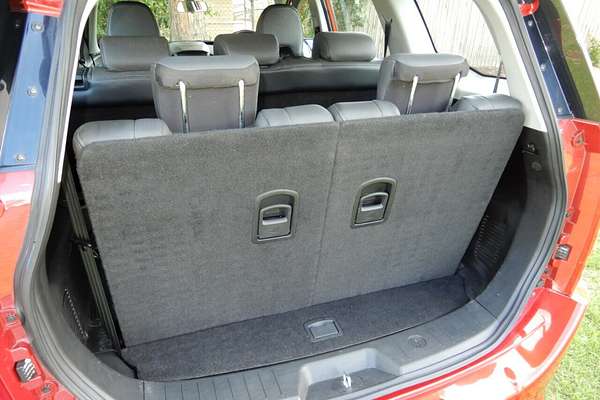 2016 Mahindra XUV500 (FWD) MY16