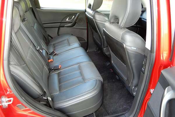 2016 Mahindra XUV500 (FWD) MY16