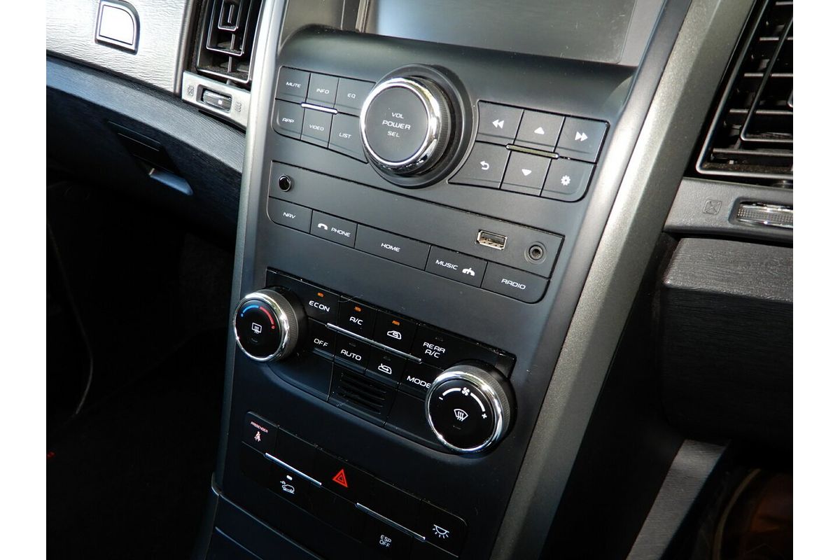 2016 Mahindra XUV500 (FWD) MY16