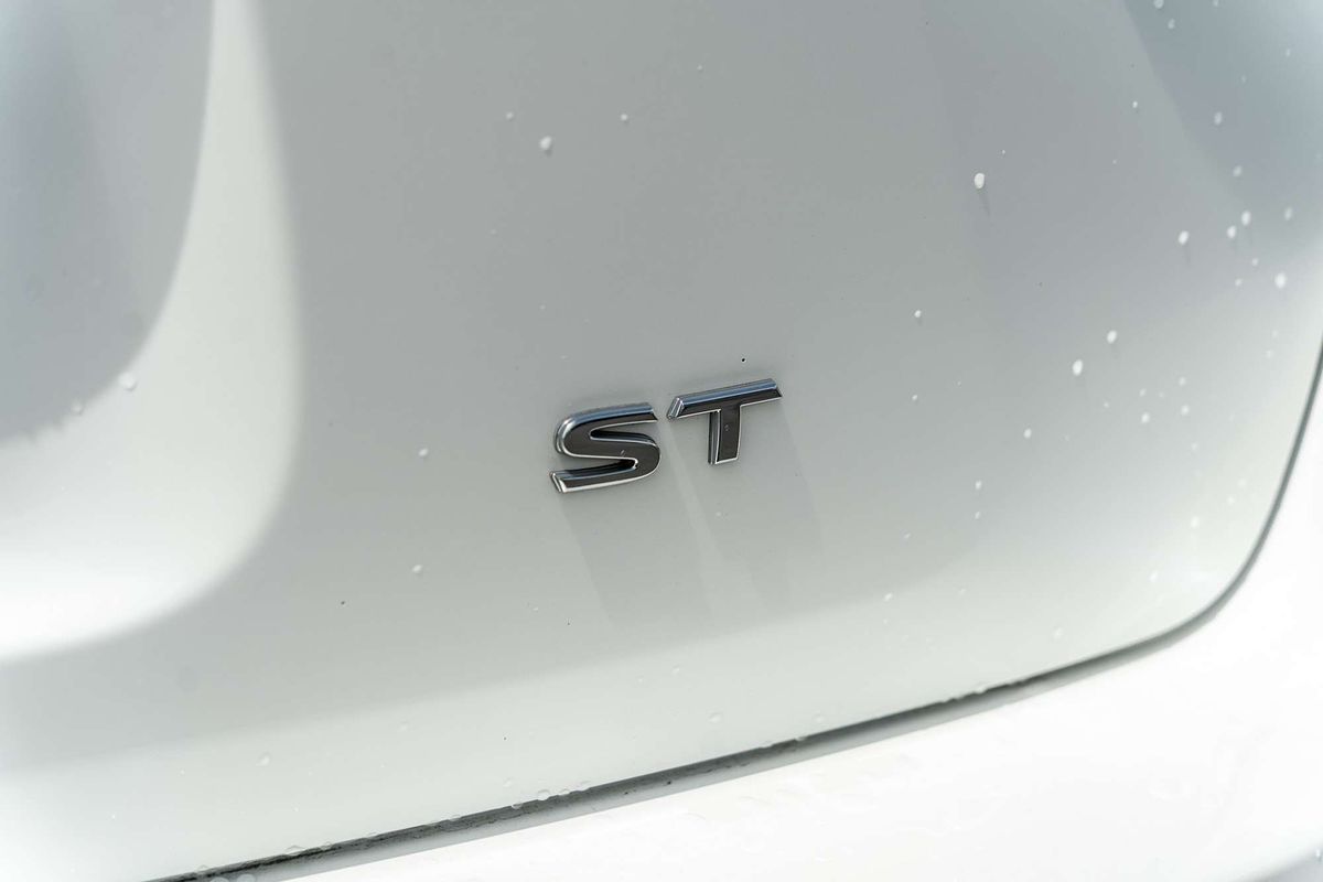 2018 Nissan Pathfinder ST R52 Series II