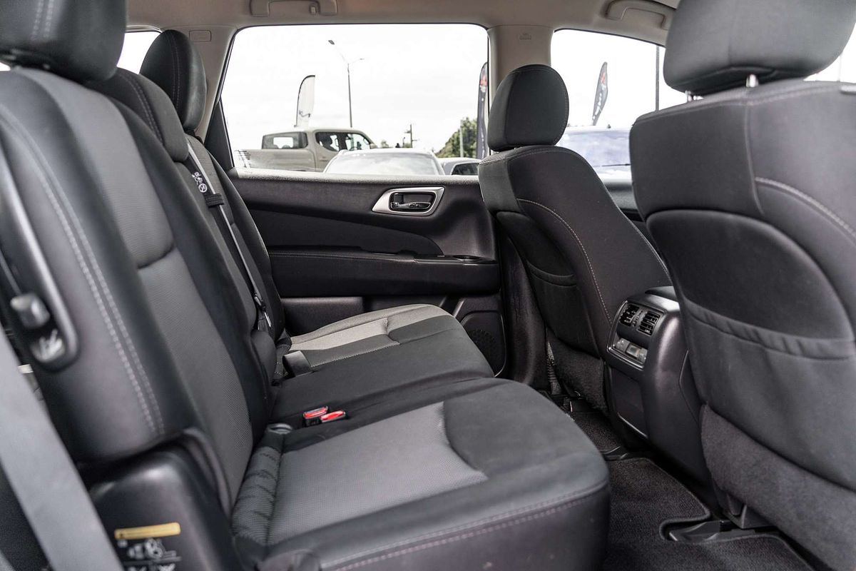 2018 Nissan Pathfinder ST R52 Series II