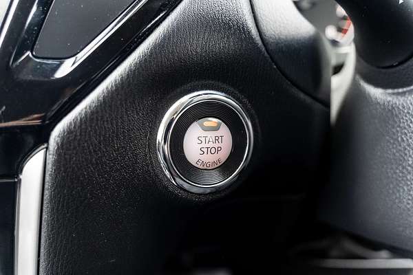 2018 Nissan Pathfinder ST R52 Series II