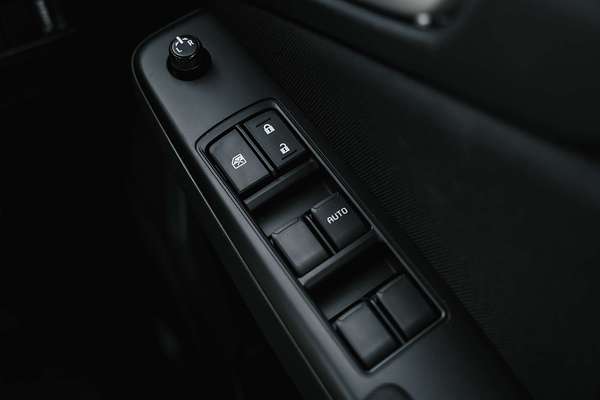 2025 Isuzu MU-X LS-M