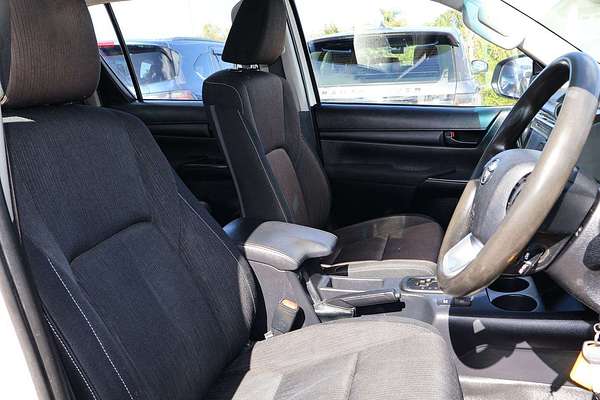 2017 Toyota Hilux SR GUN126R 4X4