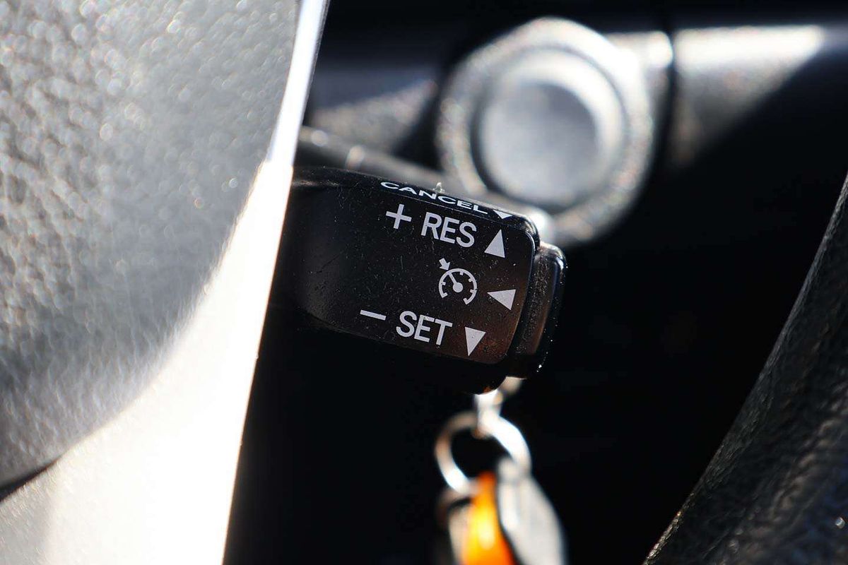 2017 Toyota Hilux SR GUN126R 4X4