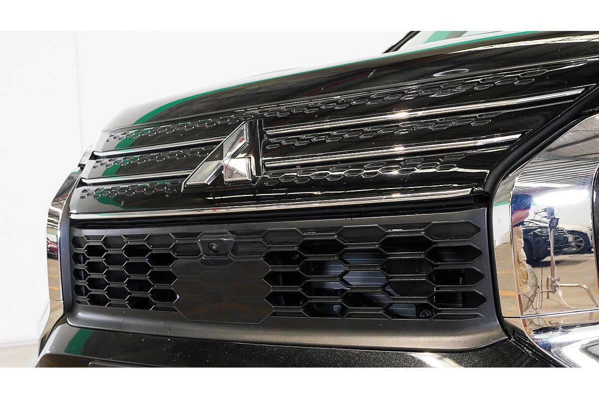 2023 Mitsubishi Outlander Exceed ZM