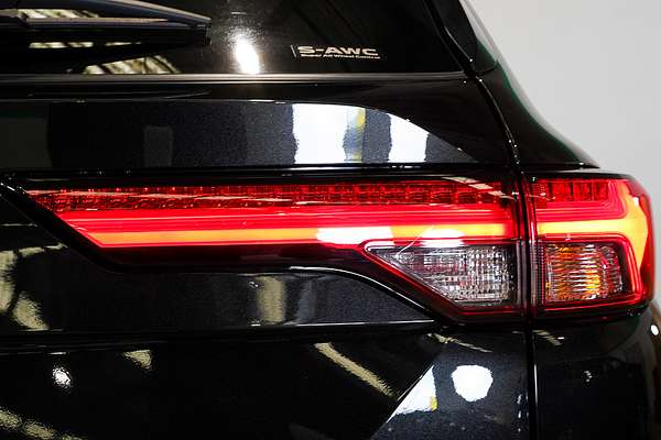 2023 Mitsubishi Outlander Exceed ZM