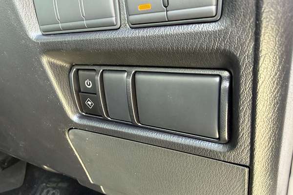 2025 Nissan Patrol Ti Y62