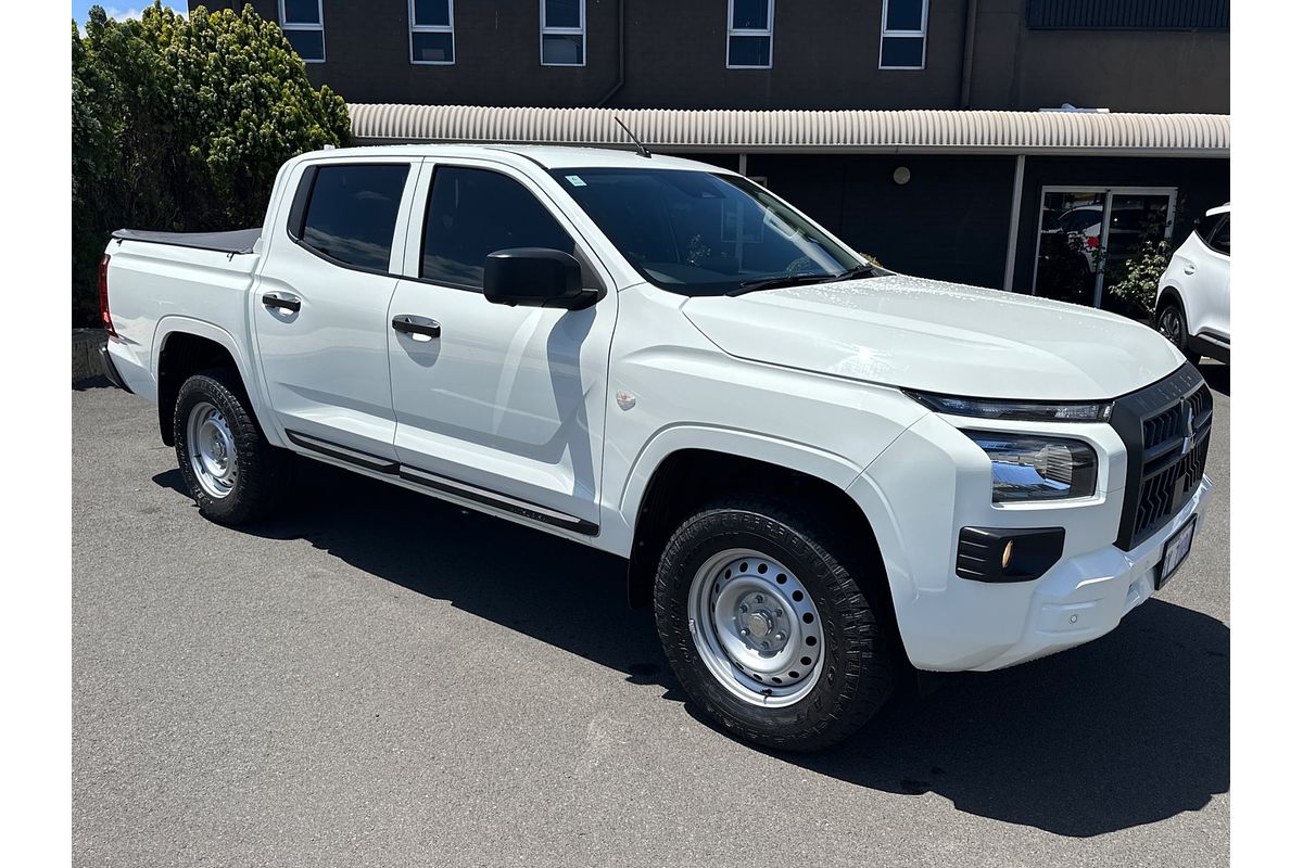 2024 Mitsubishi Triton GLX MV 4X4