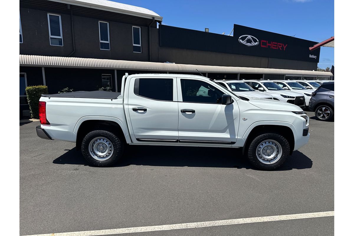 2024 Mitsubishi Triton GLX MV 4X4