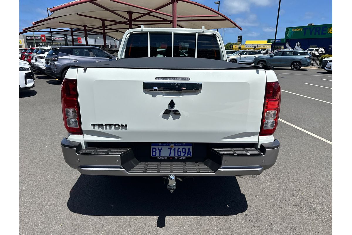 2024 Mitsubishi Triton GLX MV 4X4