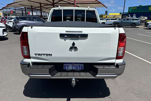 2024 Mitsubishi Triton GLX MV 4X4