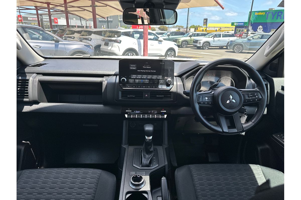 2024 Mitsubishi Triton GLX MV 4X4