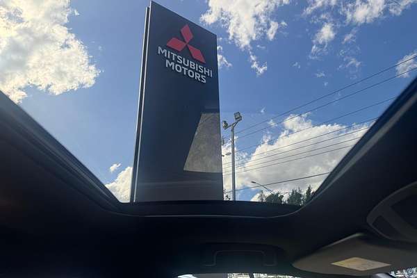 2023 Mitsubishi Eclipse Cross PHEV XLS PLUS YB