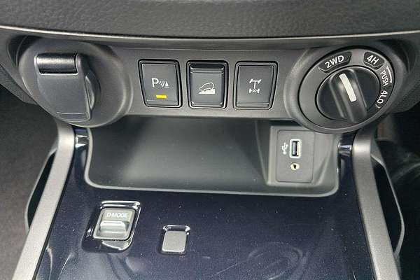 2025 Nissan Navara PRO-4X Warrior D23 4X4