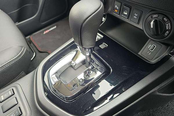 2025 Nissan Navara PRO-4X Warrior D23 4X4