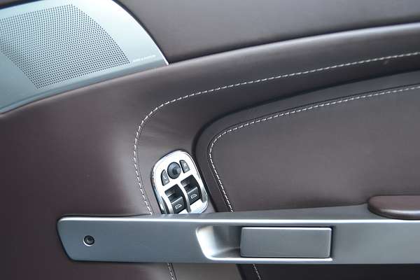 2010 Aston Martin V8 Vantage