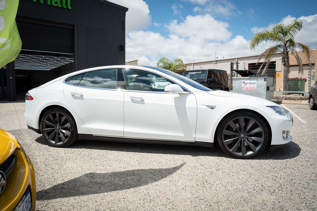 2015 Tesla Model S 85D