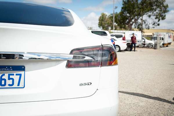 2015 Tesla Model S 85D