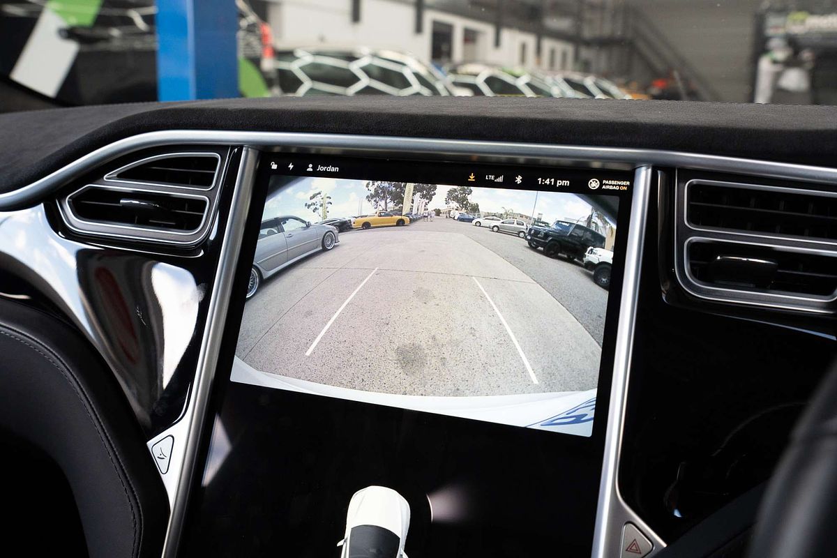 2015 Tesla Model S 85D