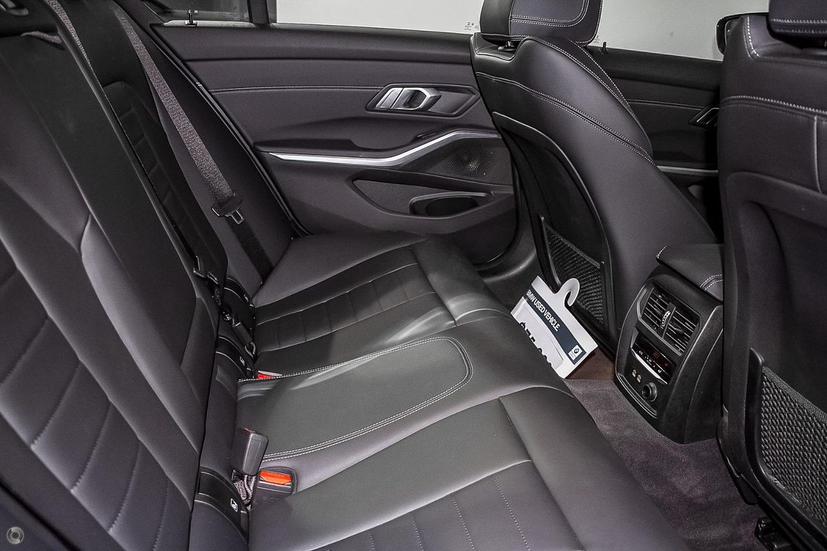 2022 BMW 3 Series 330i M Sport G20