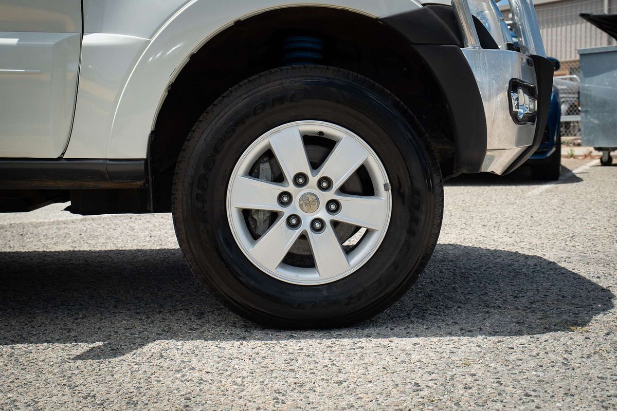 2018 Mitsubishi Pajero GLX NX