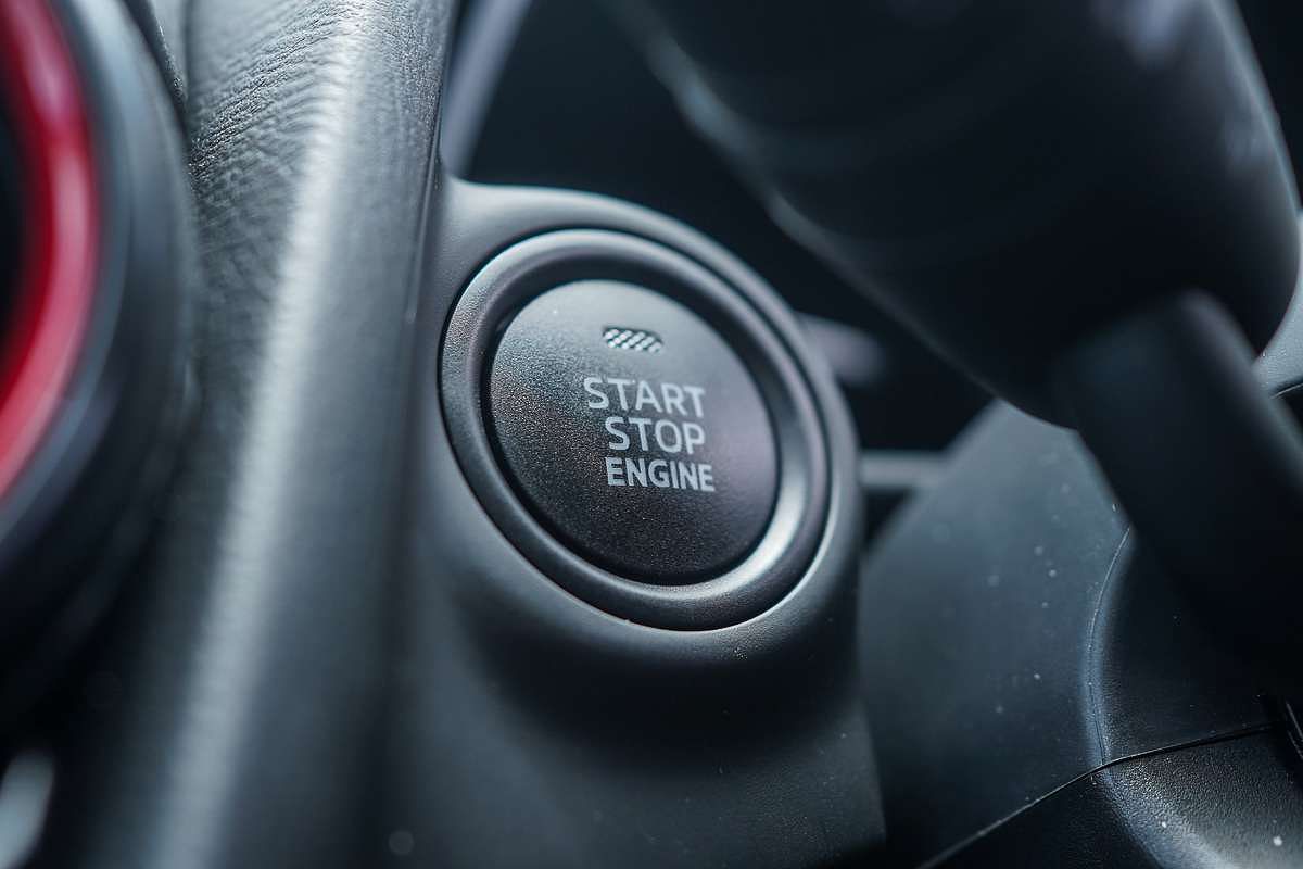 2025 Mazda 2 G15 Evolve DJ Series