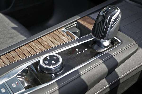 2025 MG QS Essence IS31