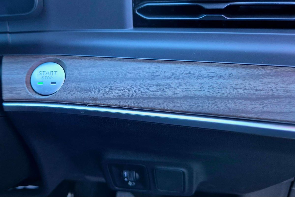 2025 MG QS Essence IS31