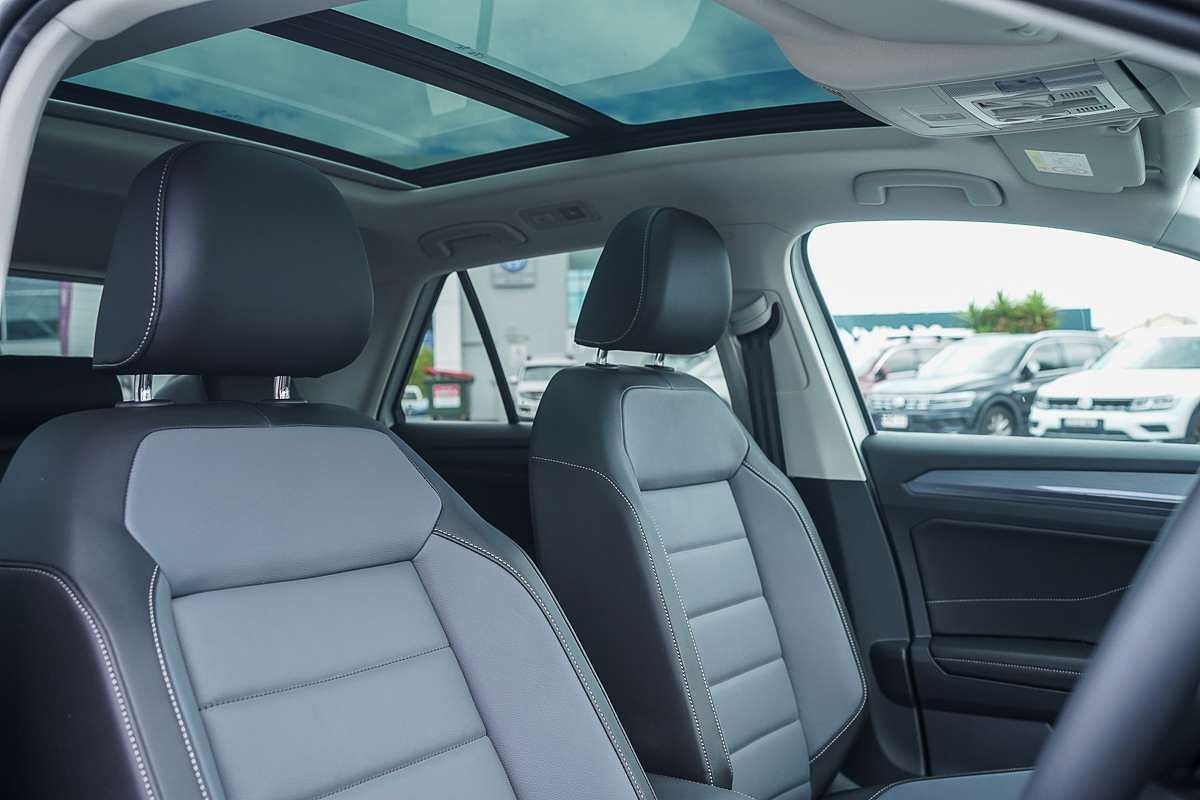 2025 Volkswagen T-Roc 110TSI Style D11