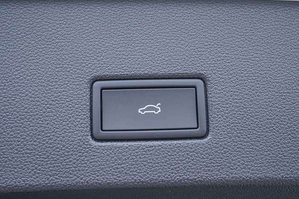 2025 Volkswagen T-Roc 110TSI Style D11