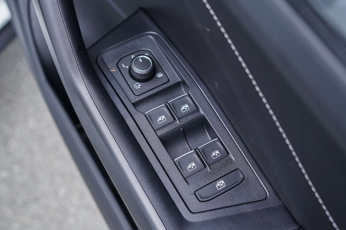 2025 Volkswagen T-Roc 110TSI Style D11