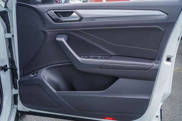 2025 Volkswagen T-Roc 110TSI Style D11