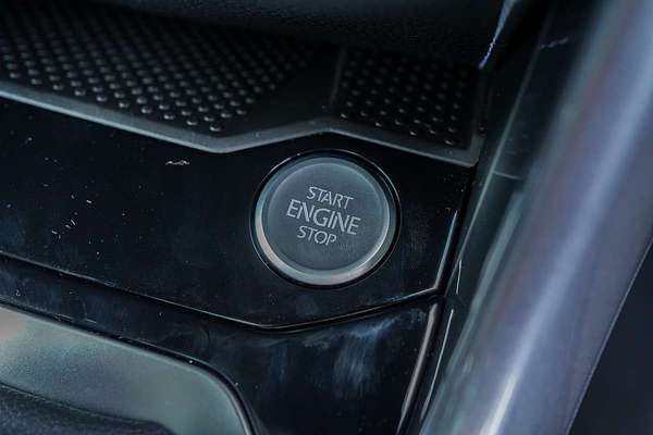 2025 Volkswagen T-Roc 110TSI Style D11