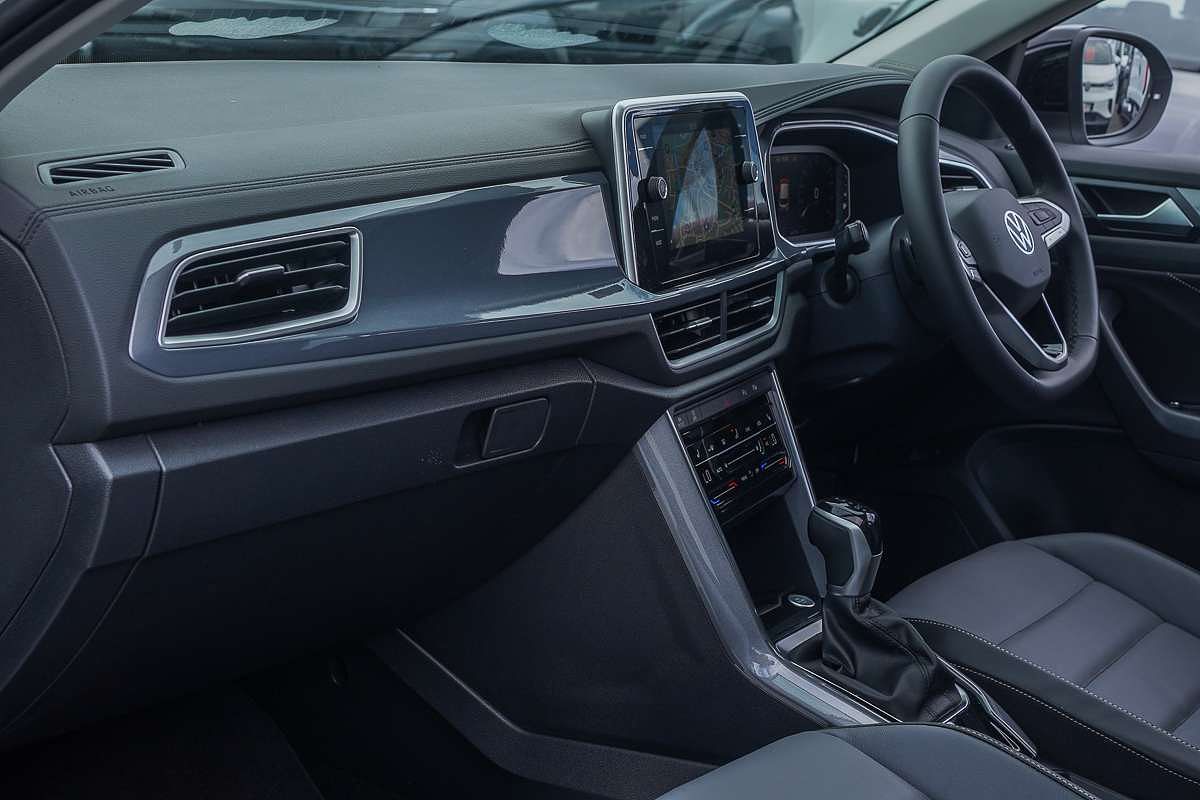 2025 Volkswagen T-Roc 110TSI Style D11