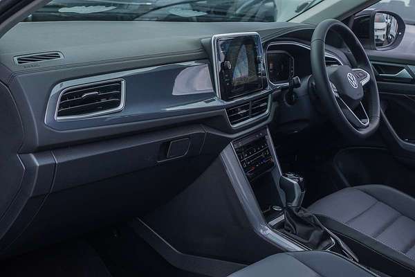 2025 Volkswagen T-Roc 110TSI Style D11