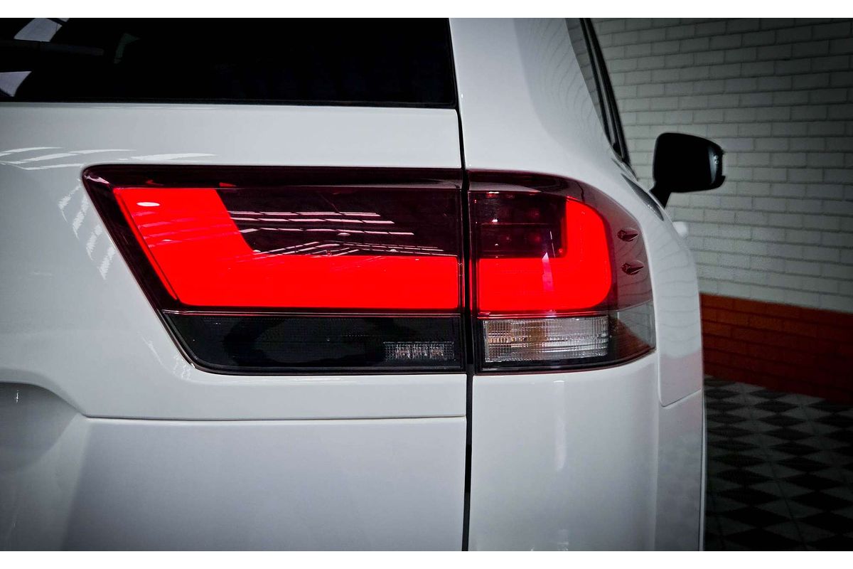 2024 Toyota Landcruiser GXL FJA300R