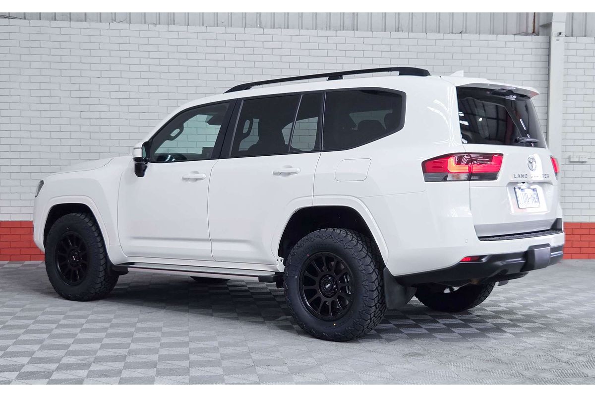 2024 Toyota Landcruiser GXL FJA300R