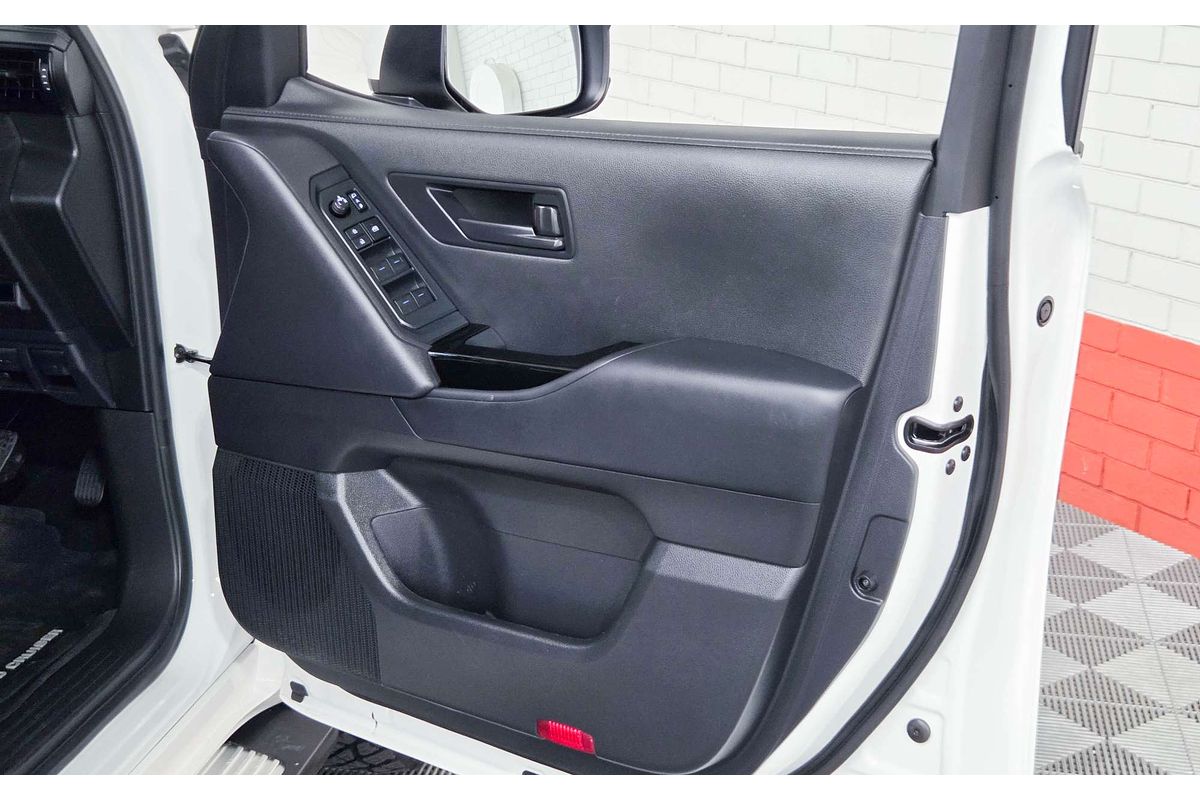 2024 Toyota Landcruiser GXL FJA300R