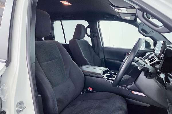 2024 Toyota Landcruiser GXL FJA300R
