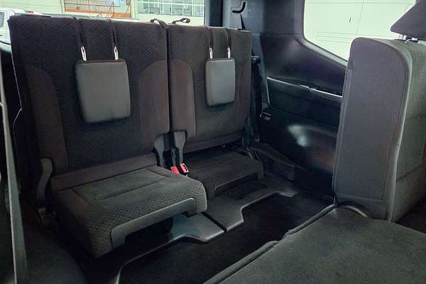 2024 Toyota Landcruiser GXL FJA300R