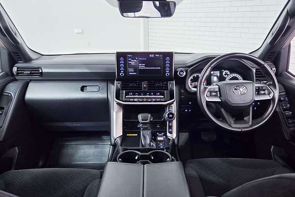 2024 Toyota Landcruiser GXL FJA300R
