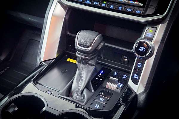 2024 Toyota Landcruiser GXL FJA300R